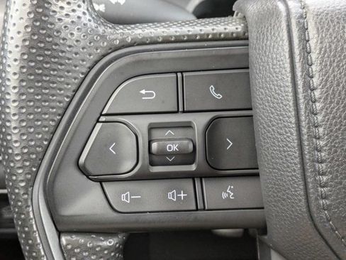 Used 2025 Toyota Tacoma SR AWD/4WD image 25