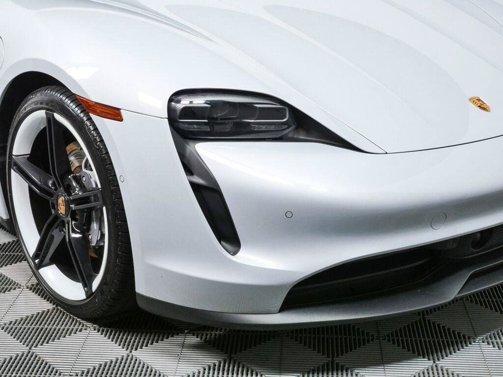 Used 2023 Porsche Taycan RWD image 39