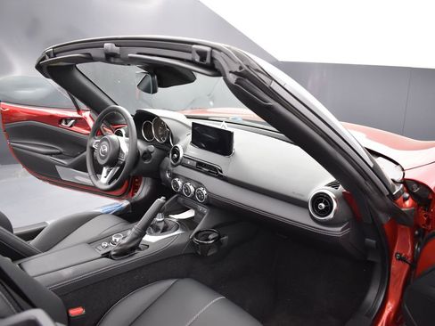 New 2025 MAZDA MX-5 Miata Grand Touring image 25