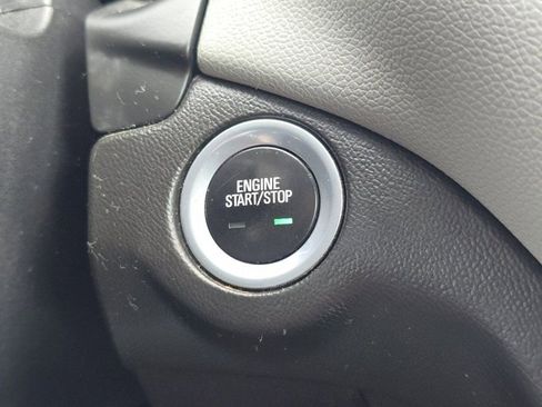 Used 2018 Chevrolet Equinox LS FWD image 8