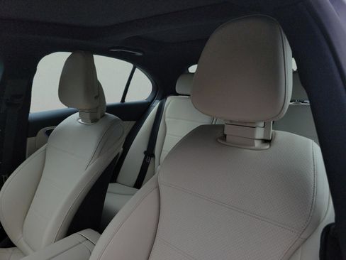 Certified 2025 Mercedes-Benz C 300 Sedan image 15