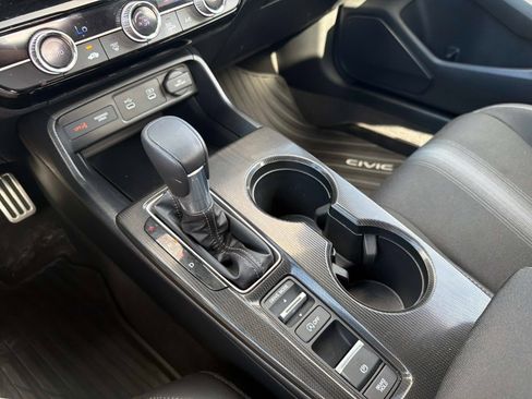 Used 2025 Honda Civic Sport image 43
