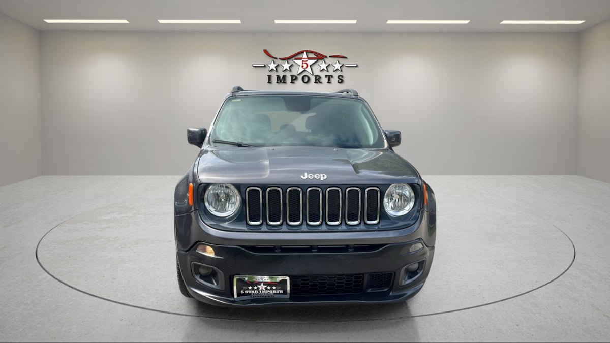 Used 2018 Jeep Renegade Latitude FWD image 8