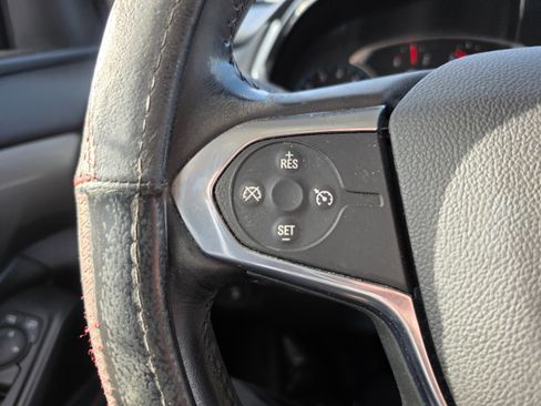 Used 2020 Chevrolet Traverse LT image 14