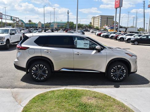 New 2026 Nissan Rogue Platinum w/ Platinum Premium Package image 13