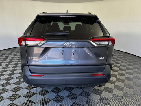 Used 2025 Toyota RAV4 XLE FWD image 5