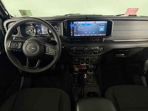 Used 2024 Jeep Wrangler Unlimited Rubicon 4xe AWD/4WD image 16