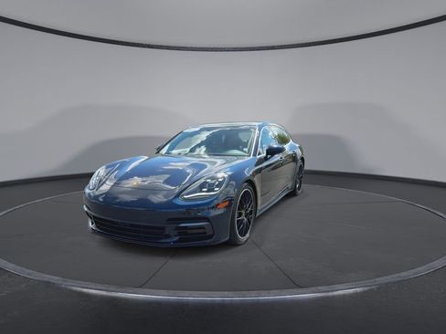 Used 2018 Porsche Panamera 4S image 4