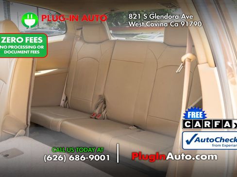 Used 2009 Buick Enclave CXL w/ Driver Confidence Package FWD image 2