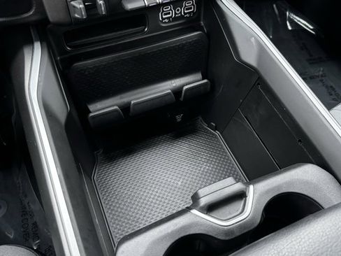 Used 2021 RAM 1500 Big Horn image 17