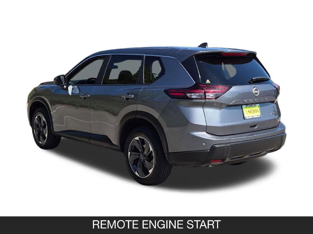 Used 2025 Nissan Rogue SV AWD/4WD image 7