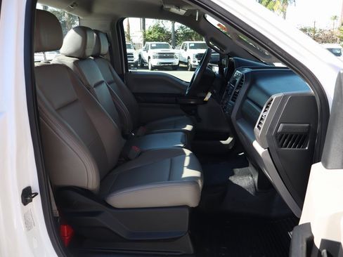 Used 2018 Ford F550 2WD Regular Cab Super Duty image 34