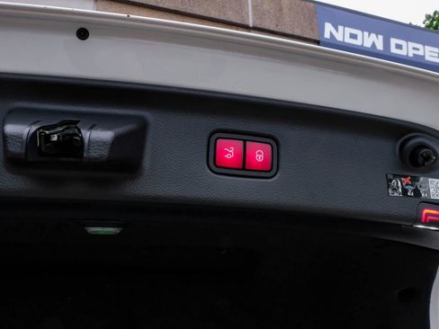 Used 2022 Mercedes-Benz S 580 4MATIC Sedan image 66