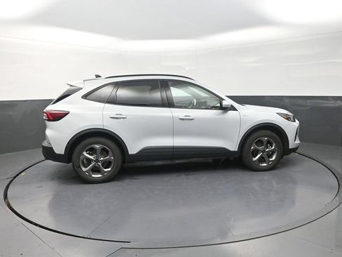 Used 2025 Ford Escape ST-Line Select AWD/4WD image 9