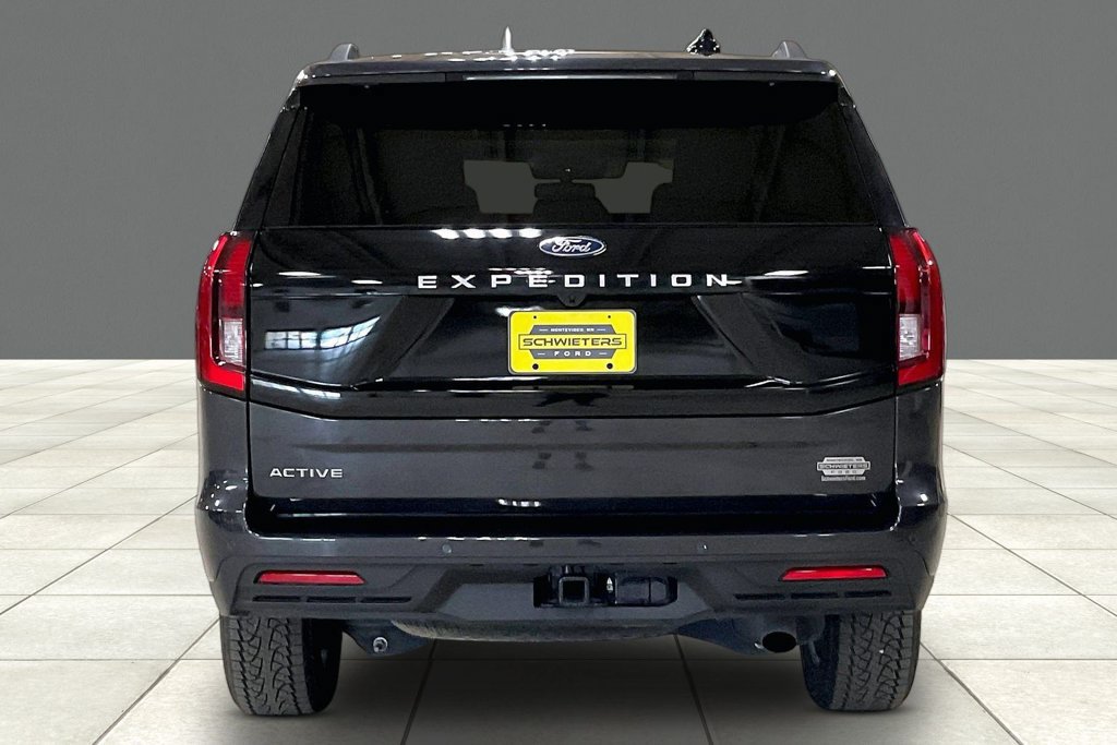 Certified 2025 Ford Expedition Active AWD/4WD image 4