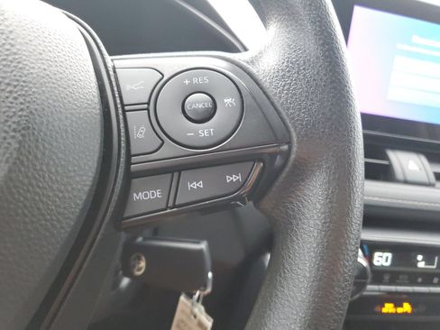 Certified 2025 Toyota RAV4 LE AWD/4WD image 22