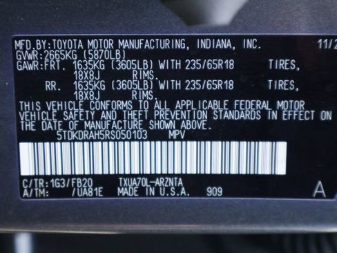 Used 2024 Toyota Highlander LE image 38