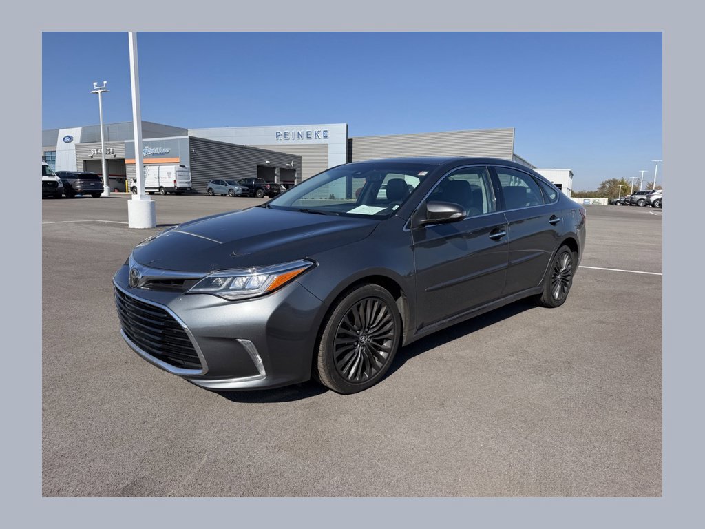 Used 2017 Toyota Avalon Touring FWD image 1