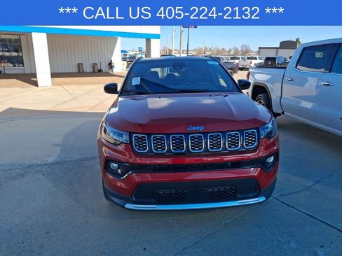 Used 2025 Jeep Compass Limited image 8