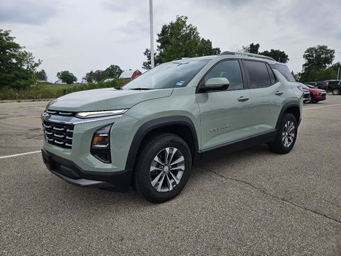 Certified 2025 Chevrolet Equinox LT w/ Convenience Package II FWD image 3