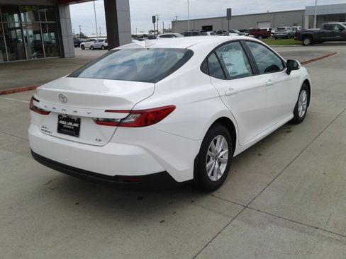 New 2026 Toyota Camry LE image 2