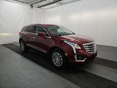 Used 2018 Cadillac XT5 Luxury w/ Driver Awareness Package image 3