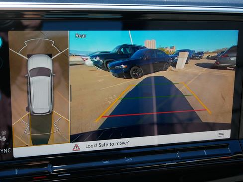 New 2026 Volkswagen Atlas SEL Premium R-Line image 10