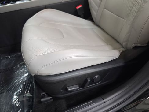 Used 2024 Hyundai Elantra Limited FWD image 29