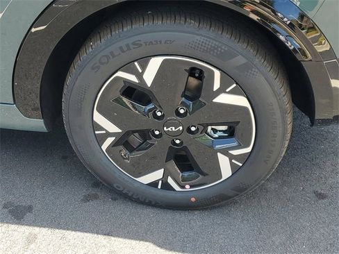 New 2025 Kia Niro Wind w/ Wind Preserve Package image 8