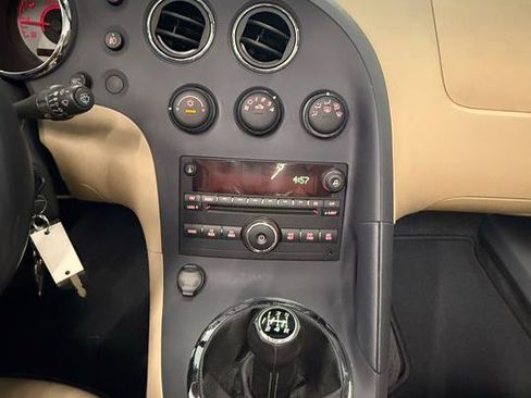 Used 2006 Pontiac Solstice Convertible w/ Premium Package RWD image 28