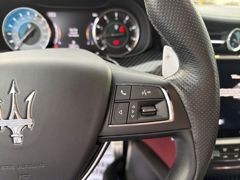 Used 2022 Maserati Quattroporte Modena Q4 image 14