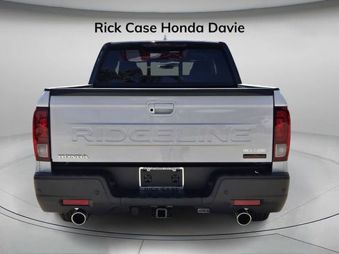 Used 2025 Honda Ridgeline TrailSport image 6