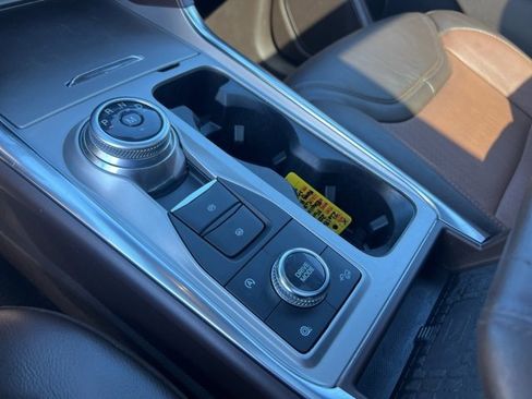 Certified 2021 Ford Explorer King Ranch w/ Premium Technology Package image 19