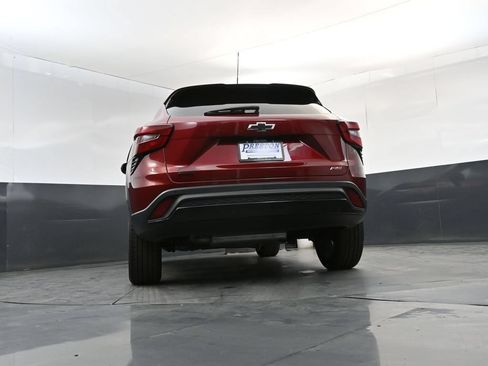 Used 2025 Chevrolet Trax RS w/ Driver Confidence Package FWD image 22