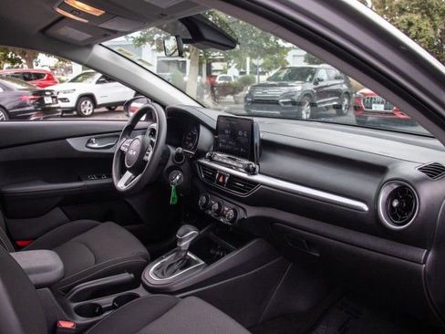 Used 2023 Kia Forte LXS FWD image 20