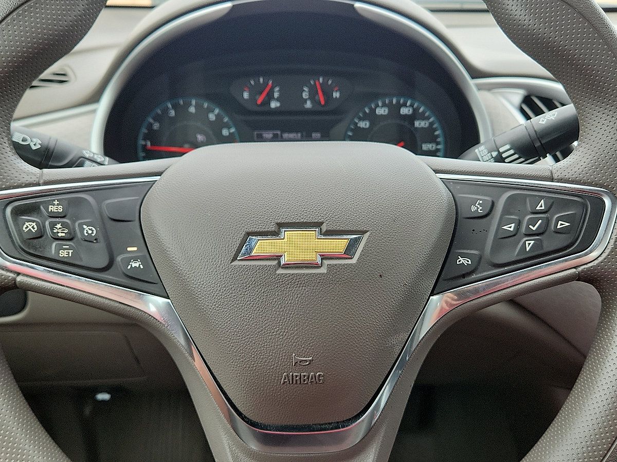 Used 2025 Chevrolet Malibu LT FWD image 12