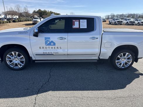 Used 2023 Chevrolet Silverado 1500 High Country image 7