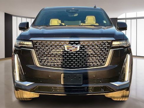 Certified 2023 Cadillac Escalade Premium Luxury w/ Performance Package image 3
