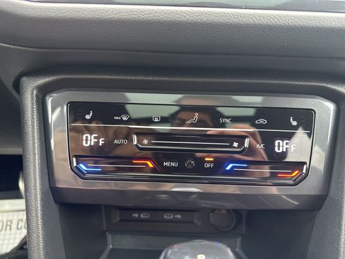 Certified 2022 Volkswagen Tiguan SEL R-Line image 27