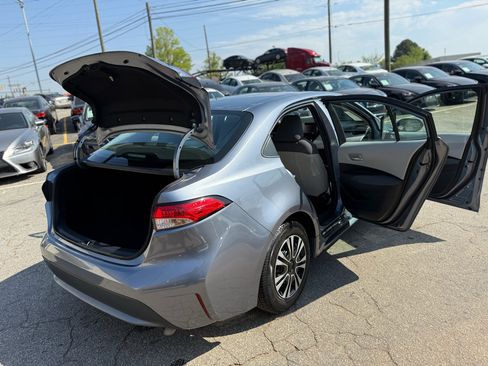 Used 2021 Toyota Corolla L image 30
