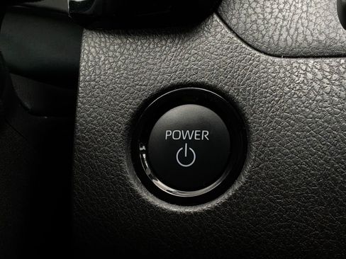 Used 2025 Toyota Camry SE FWD image 28