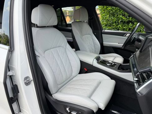 Used 2025 BMW X5 xDrive40i AWD/4WD image 35