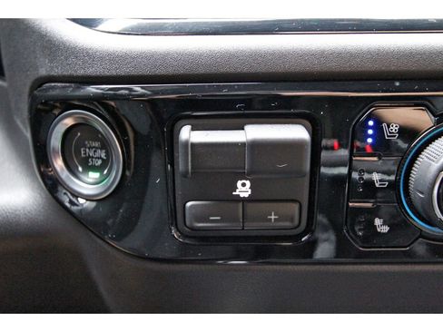 Used 2025 Chevrolet Silverado 1500 ZR2 w/ Technology Package AWD/4WD image 29
