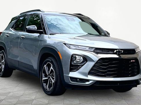 Used 2023 Chevrolet TrailBlazer RS w/ Convenience Package FWD image 3