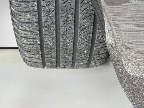 Used 2023 Land Rover Range Rover Long Wheelbase First Edition image 43