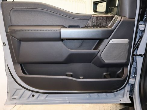 New 2026 Ford F350 Lariat w/ Black Appearance Package image 9