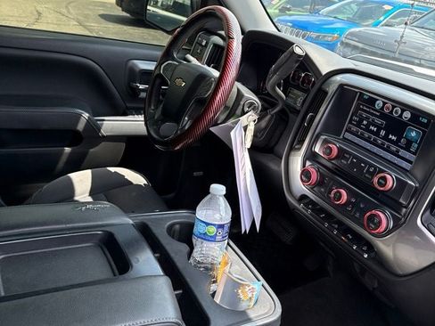 Used 2018 Chevrolet Silverado 1500 LT w/ All Star Edition AWD/4WD image 10