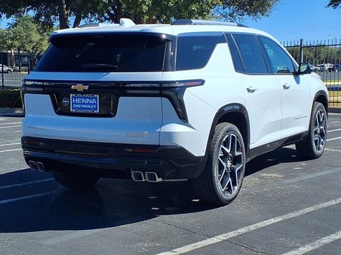 New 2026 Chevrolet Traverse High Country image 4