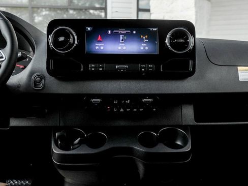 New 2025 Mercedes-Benz Sprinter 2500 image 19