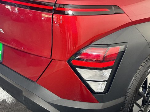 Used 2024 Hyundai Kona SEL FWD image 34